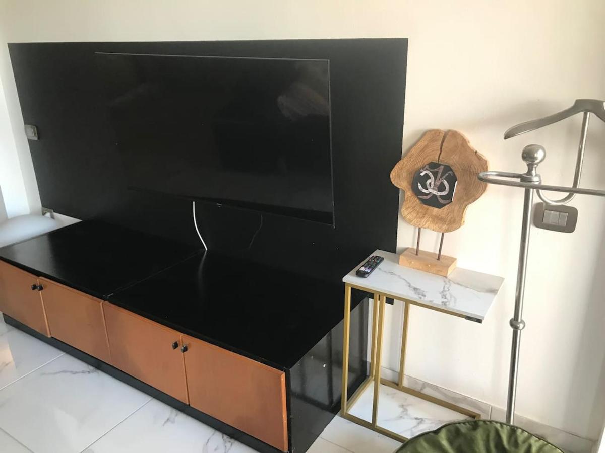 Wohnung Mit Direktem Meerzugang Torvaianica Exteriér fotografie