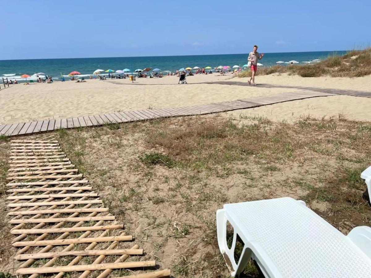 Wohnung Mit Direktem Meerzugang Torvaianica Exteriér fotografie
